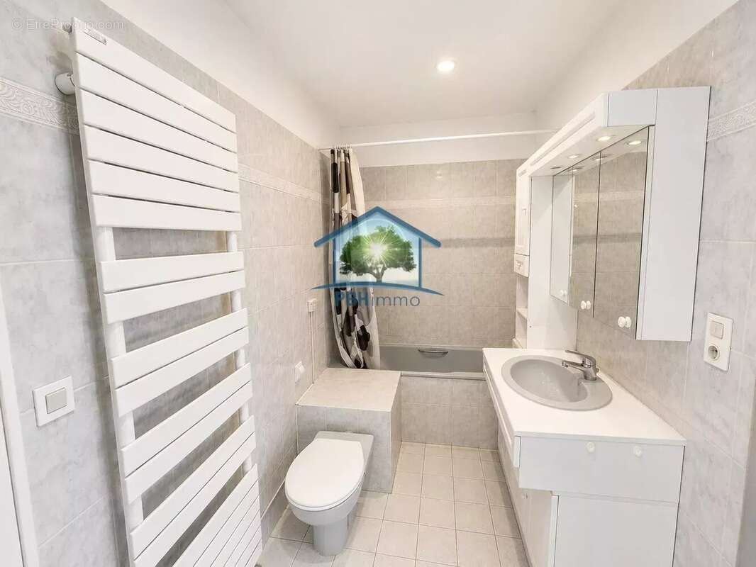 Talence – Maison familiale avec jardin, garage et dépendance aménageable - photo 12