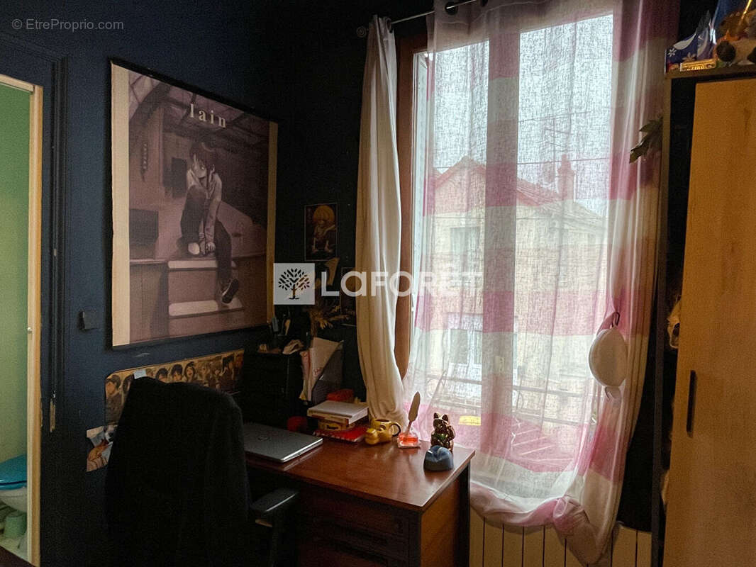 Appartement à LES PAVILLONS-SOUS-BOIS