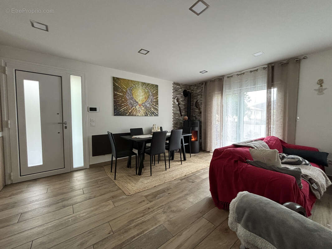 Maison à PONTCHARRA-SUR-TURDINE