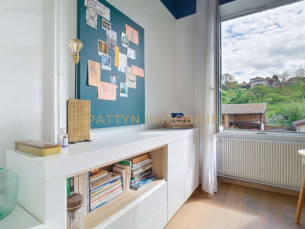 Appartement à NEUVILLE-SUR-SAONE