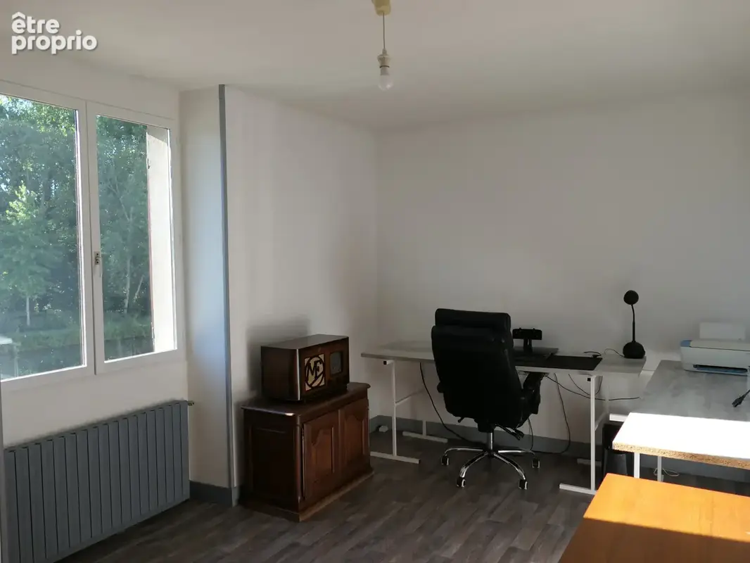Emnsemble immobilier borde par le canal du nivernais - photo 10