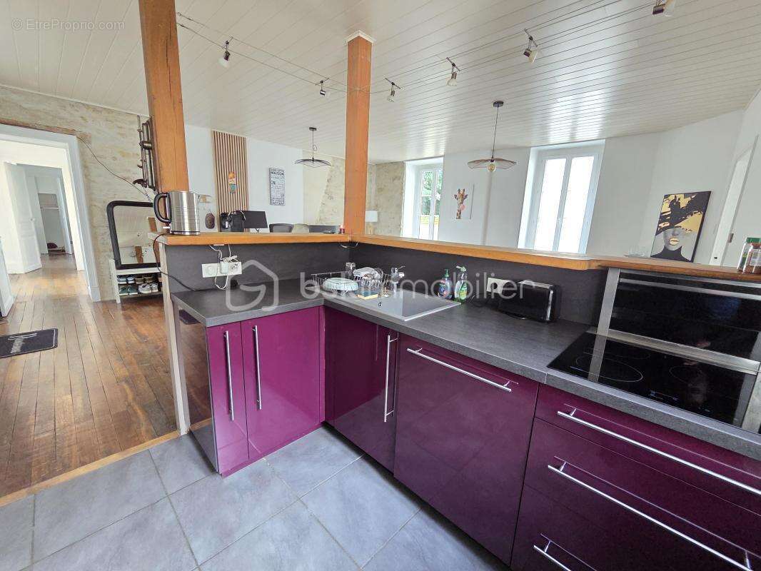 Magnifique appartement T3 de 101m² avec place de parking privative et cave en hypercentre ville de Nevers - photo 8