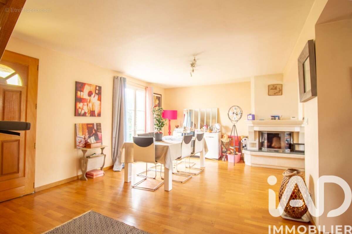Photo 3 - Maison à ISSOU