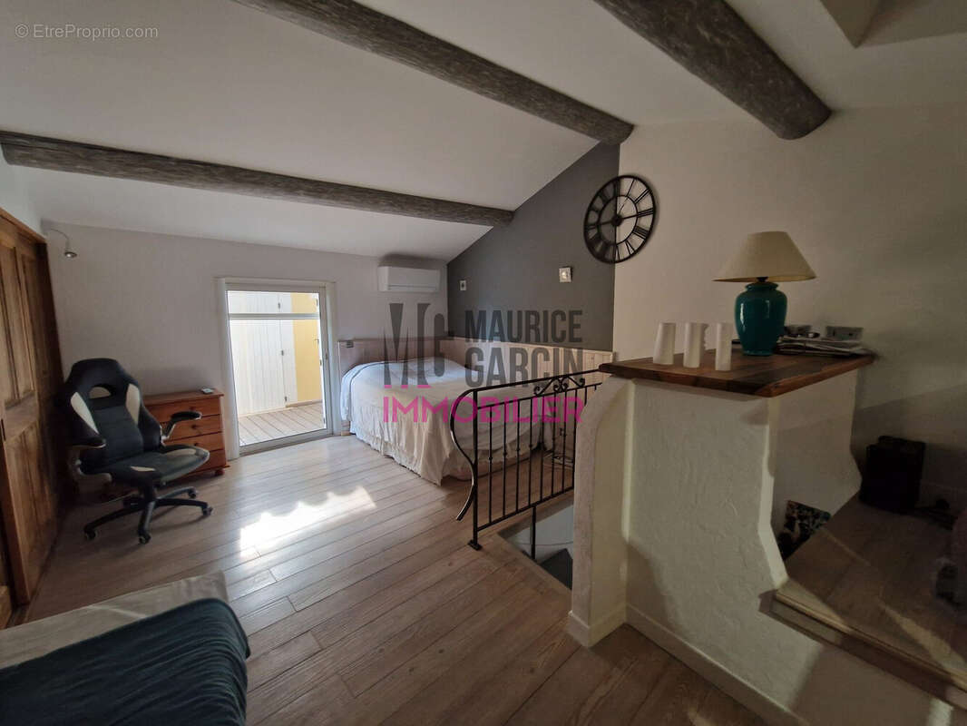 Maison à CHATEAUNEUF-DE-GADAGNE