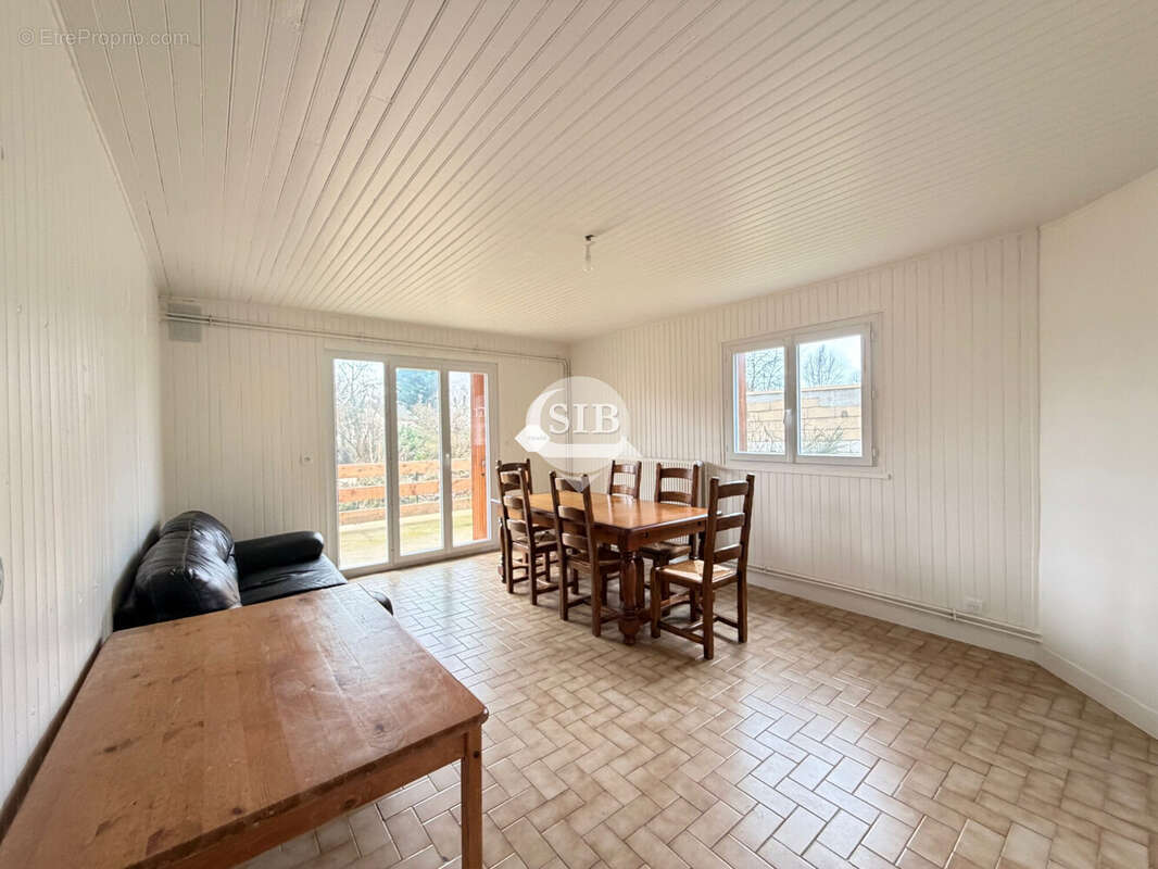 Appartement à NOZAY