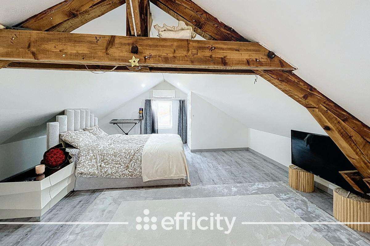 Maison à CHARVIEU-CHAVAGNEUX