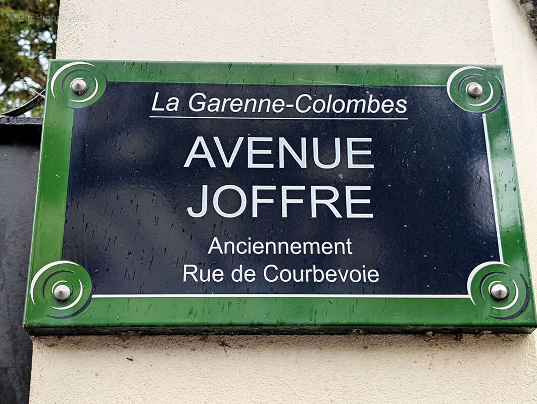Parking à LA GARENNE-COLOMBES