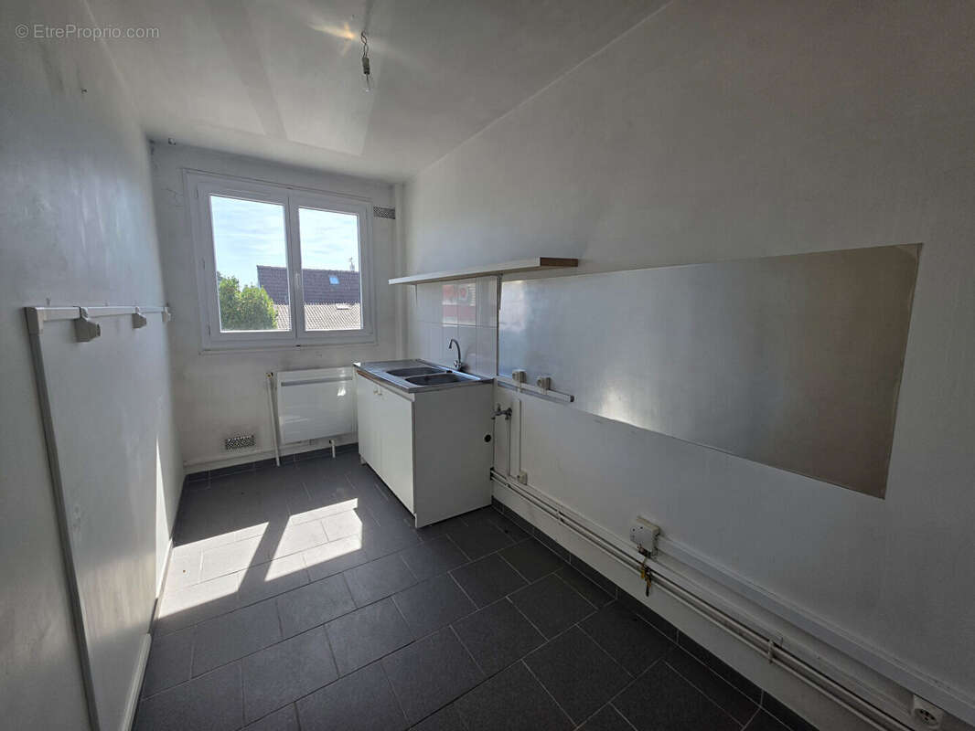 Appartement 3 pièces à vendre au Mesnil-le-Roi - Idéal investisseur - photo 2