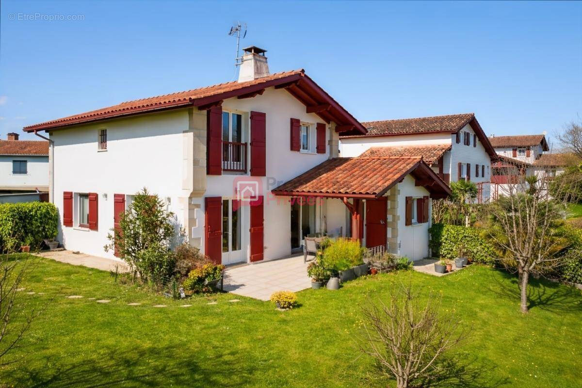 Maison à CAMBO-LES-BAINS