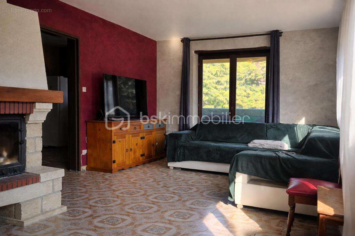 Maison traditionnelle – 2 logements – 9,45 ares - photo 10