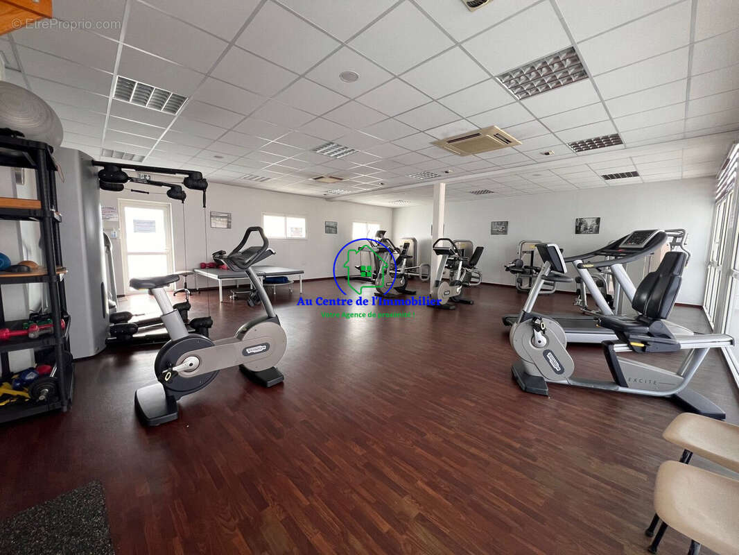 Commerce à PONT-DU-CASSE