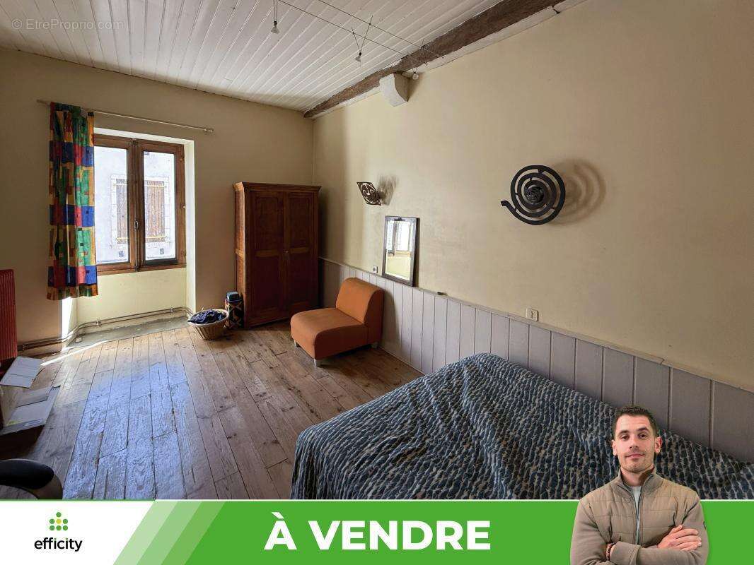 Maison à BONNEUIL-MATOURS