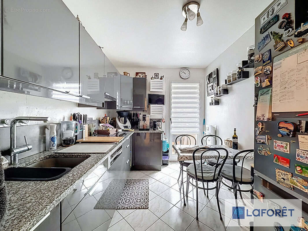 Appartement à LE PLESSIS-TREVISE