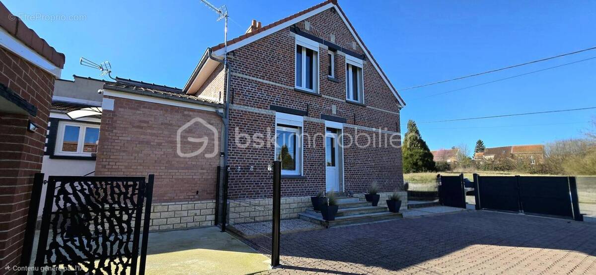 Maison à MARLES-LES-MINES