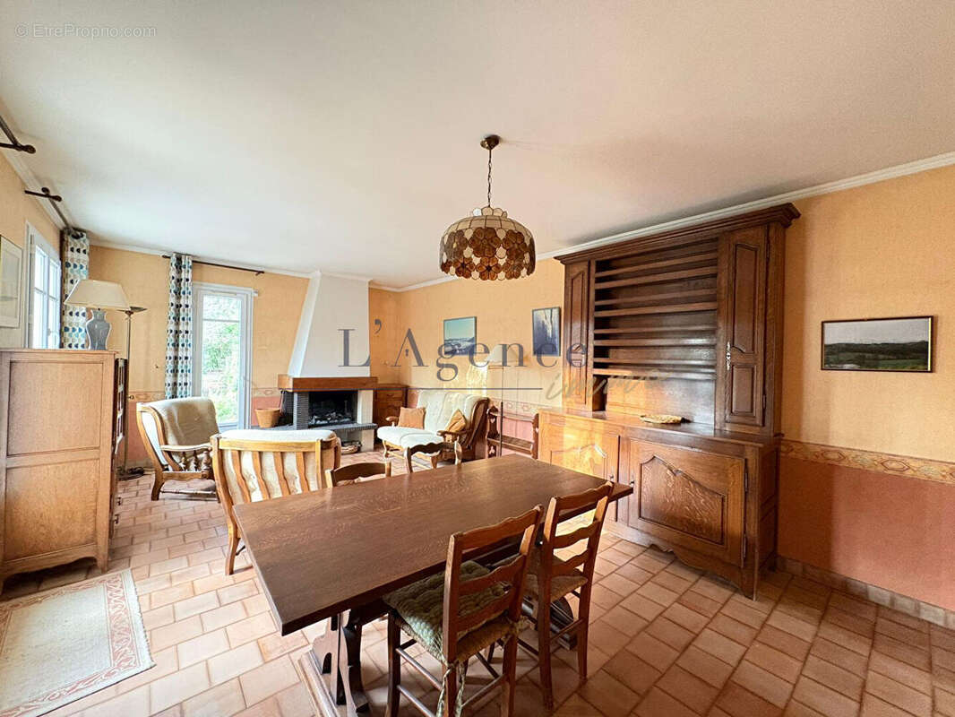 Maison à CHANTILLY