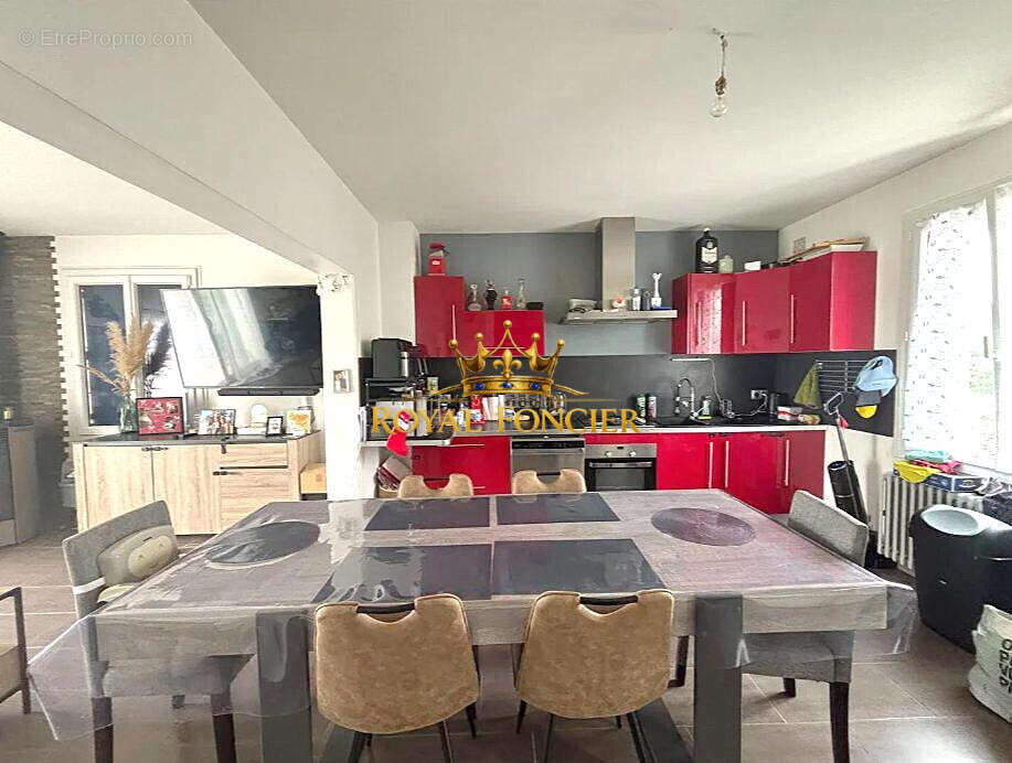 Maison 72 m² à Nouatre  - photo 3