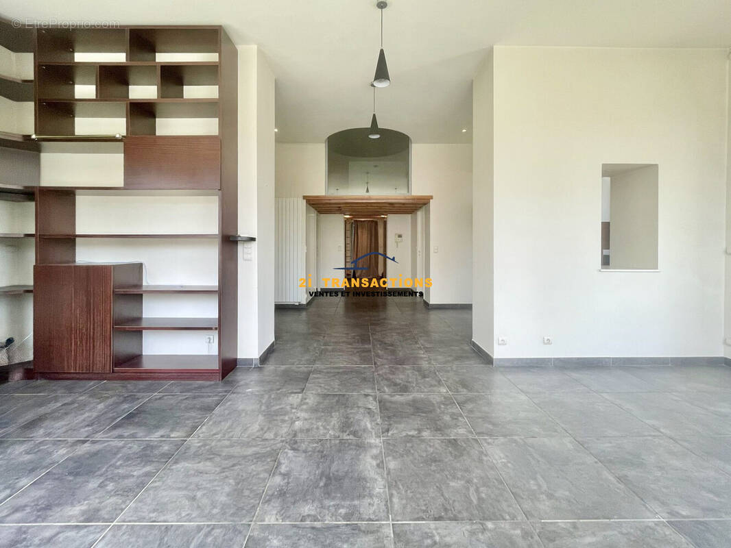 Appartement à SAINT-ETIENNE