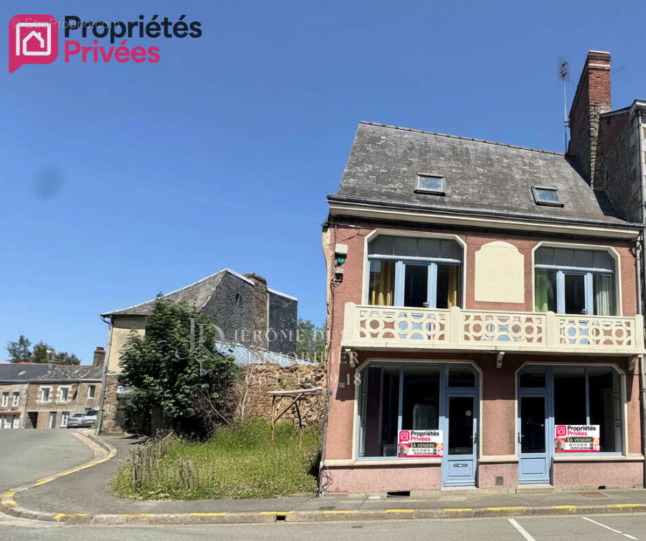 Commerce avec Maison de bourg 163m2 en pierre ville de Lassay les chateaux 53110 en mayenne 53  452383JDUF - photo 2