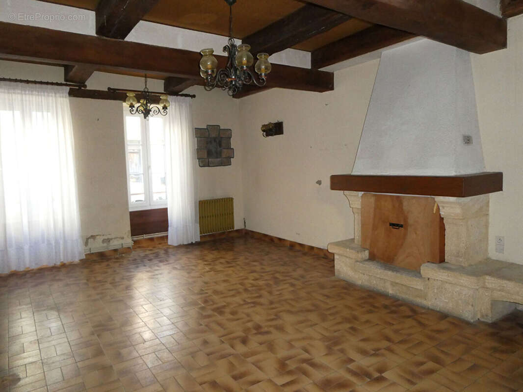 Maison à PAIMBOEUF