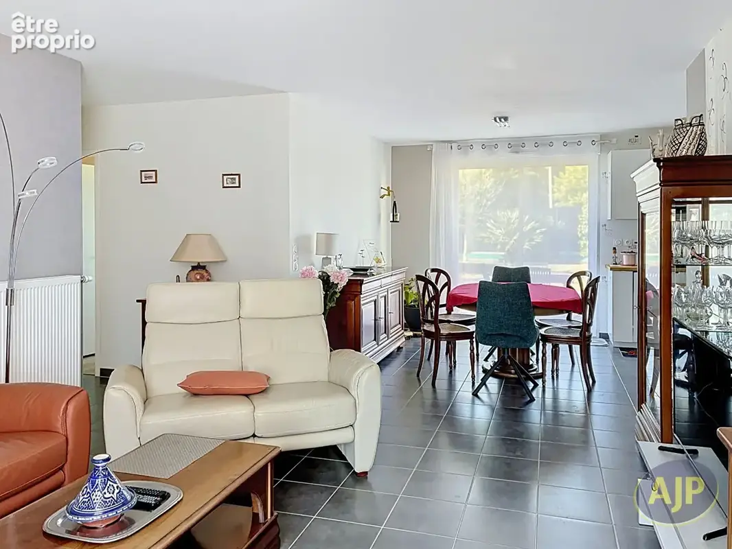 Maison plain-pied 3 chambres BERRIC - photo 6