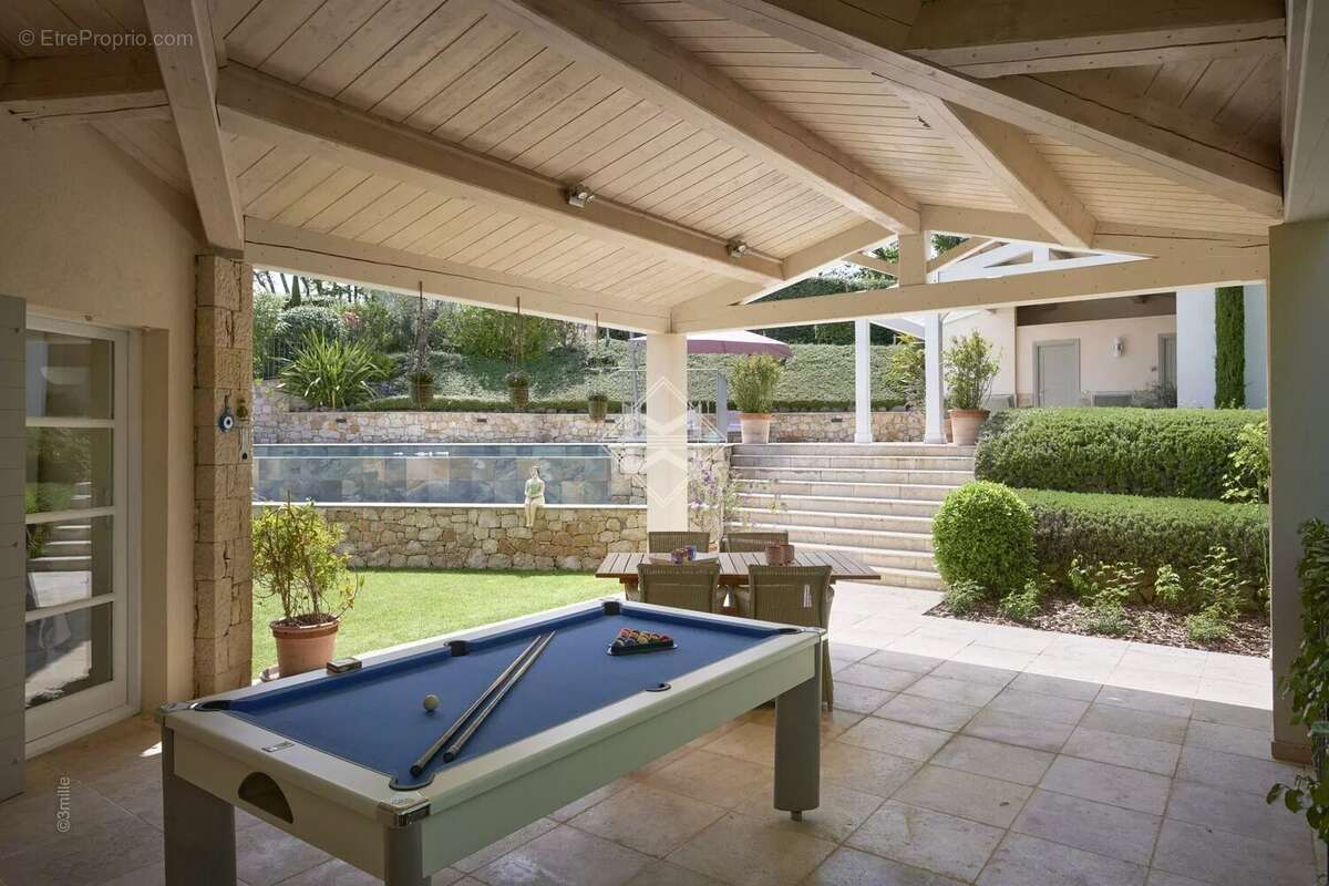 Maison à TOURRETTES