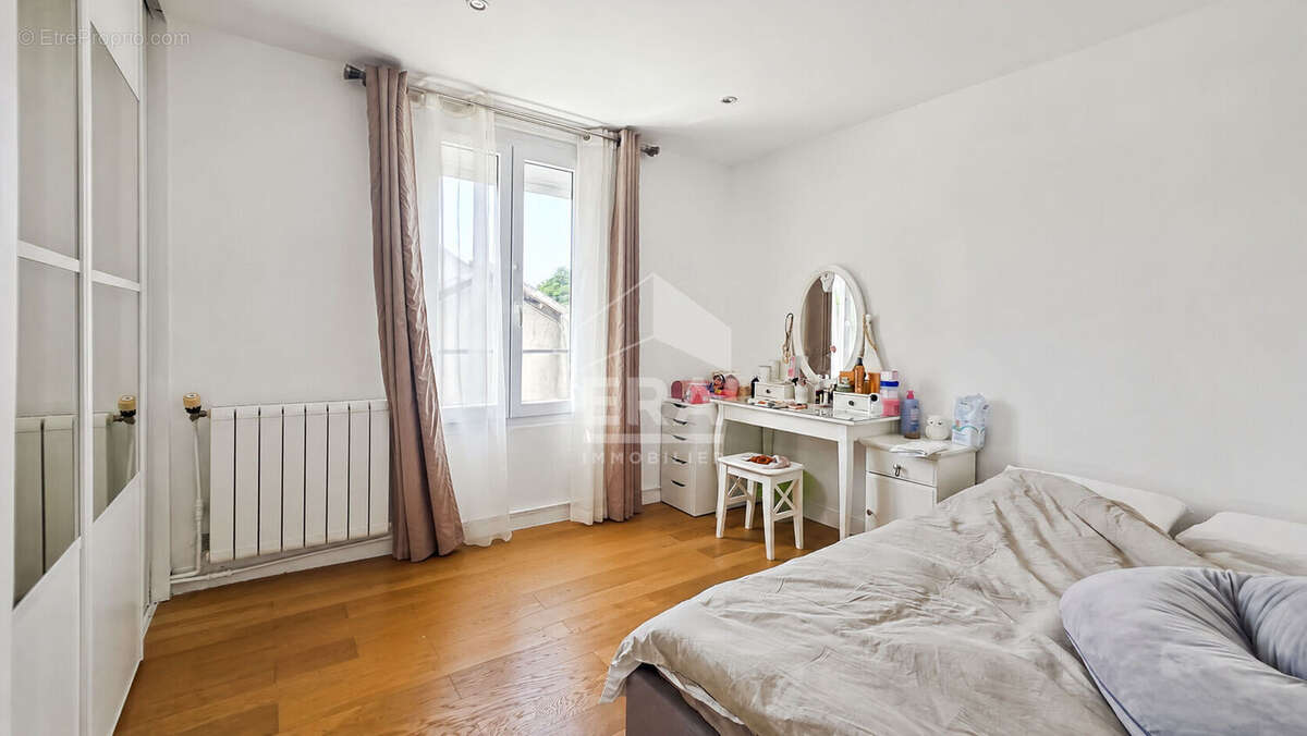 Maison à MONTREUIL