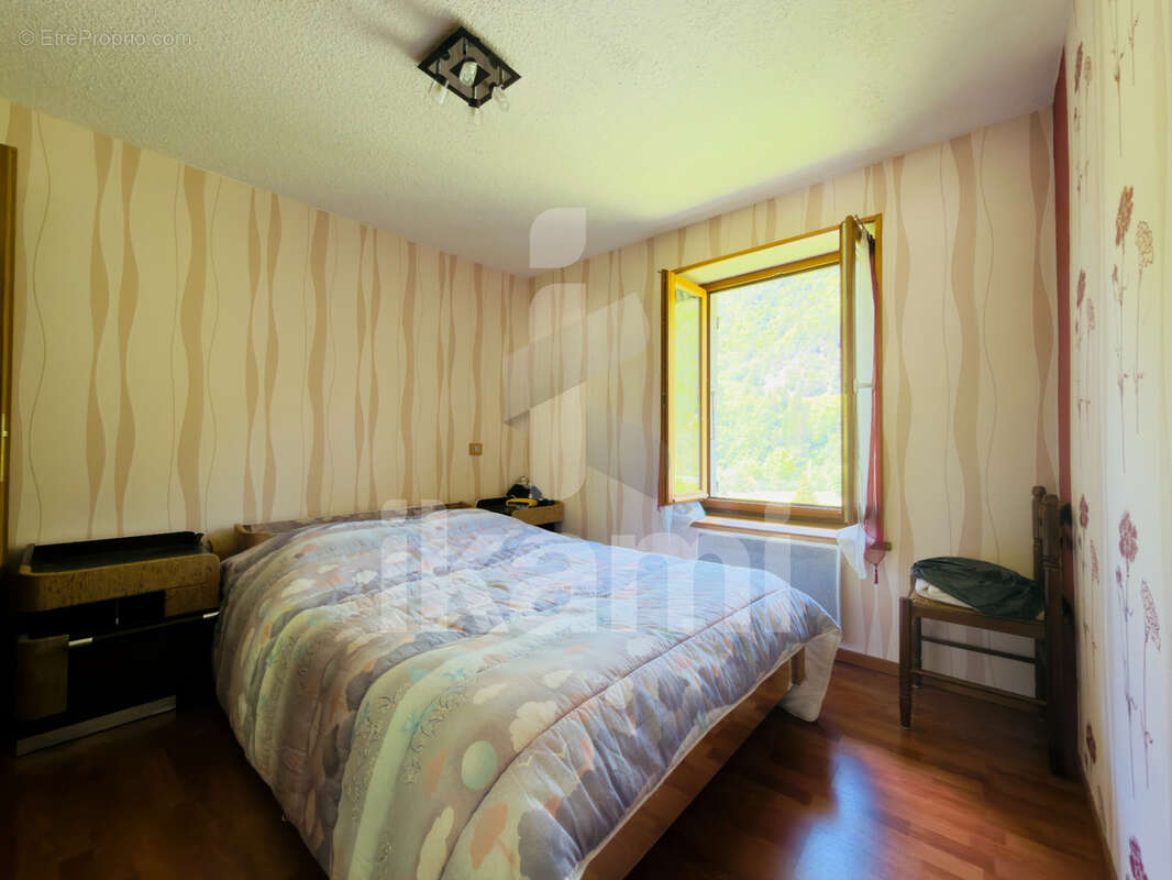 Maison à VAUJANY