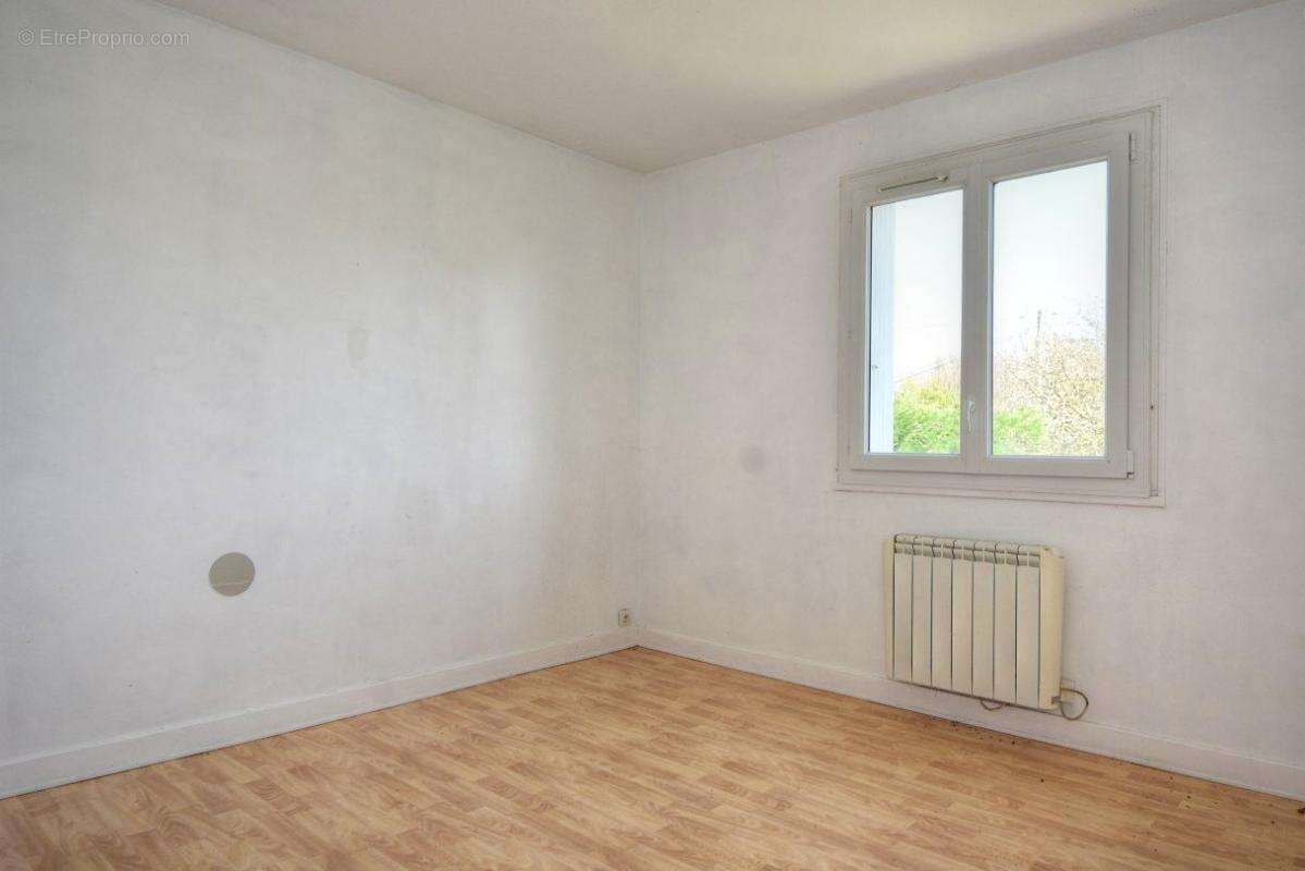 Maison  5 chambres  sur 1200 m2 à 8 mn des plages - photo 10