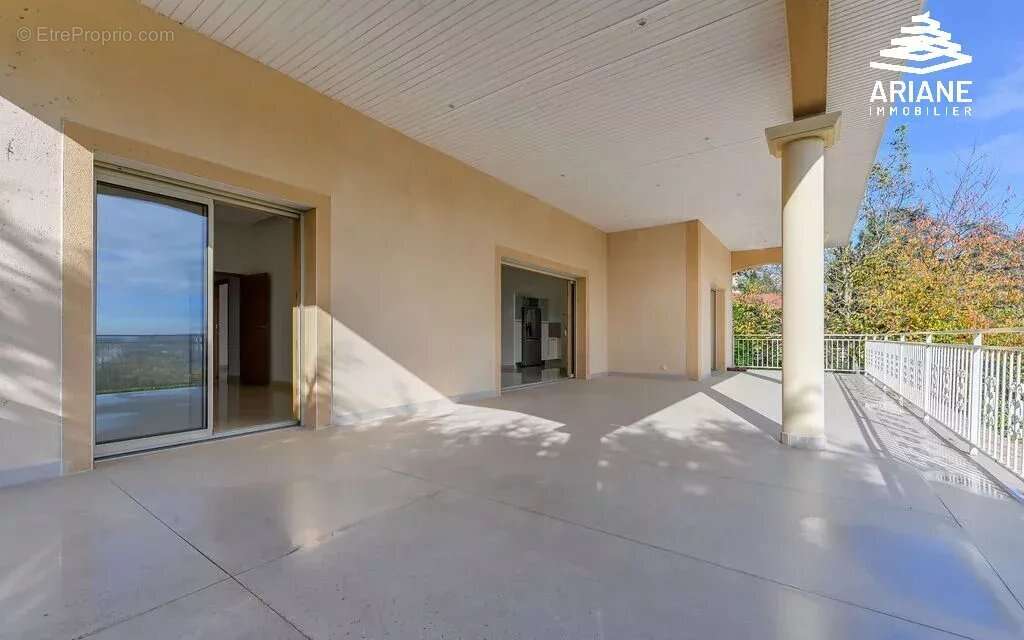 Maison à SAINT-CYR-AU-MONT-D&#039;OR