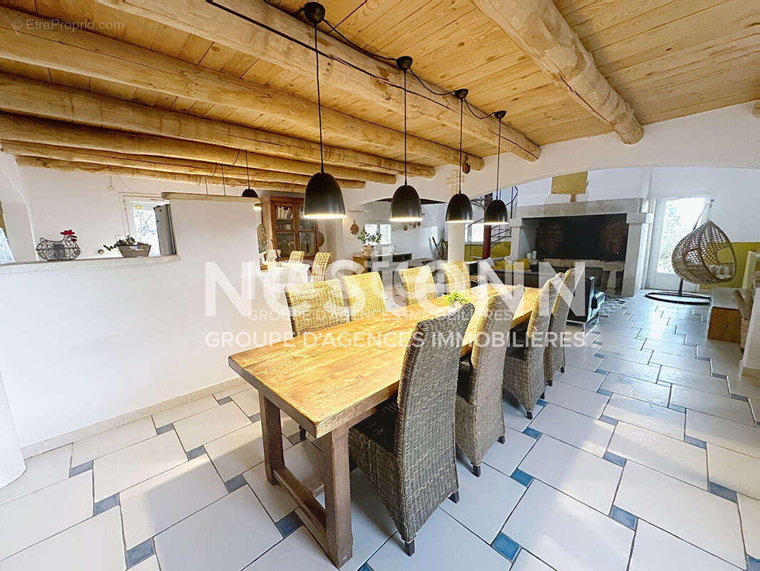 Maison à BELLEGARDE