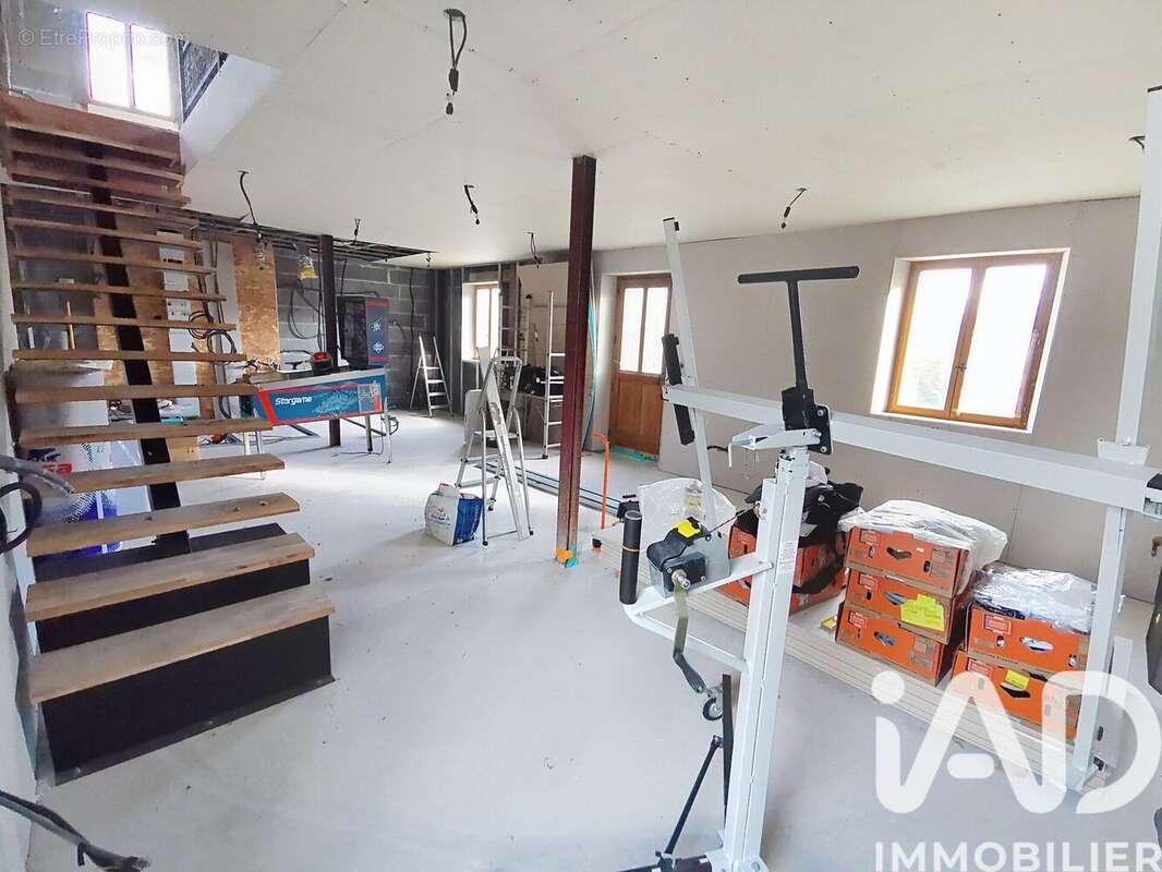 Maison 220 m² à Charras  - photo 3