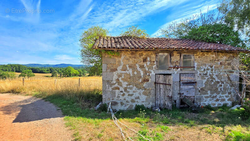 Maison à ORADOUR-SUR-GLANE