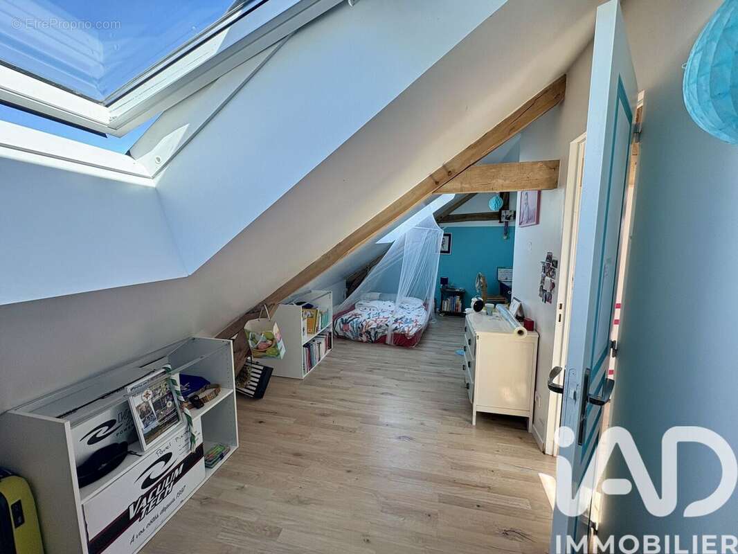 Maison 345 m² à Plou  - photo 8