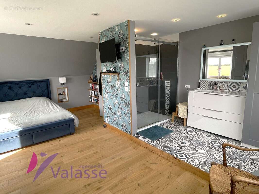 Maison à SAINT-EUSTACHE-LA-FORET