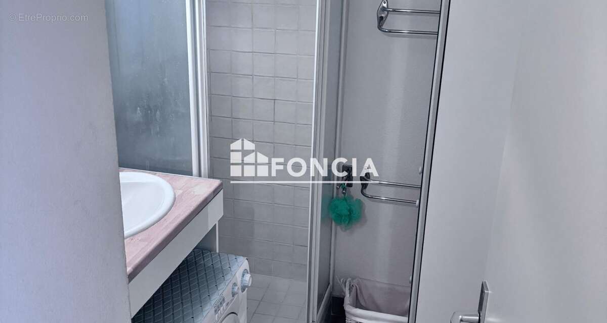 Appartement T2 avec garage fermé - Proche centre-ville et bord de mer - photo 6