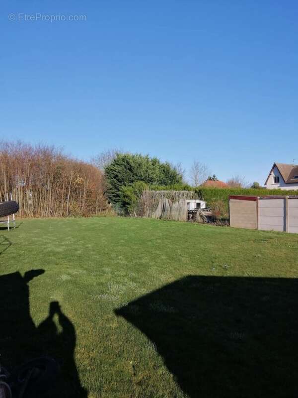 Maison à MOY-DE-L'AISNE