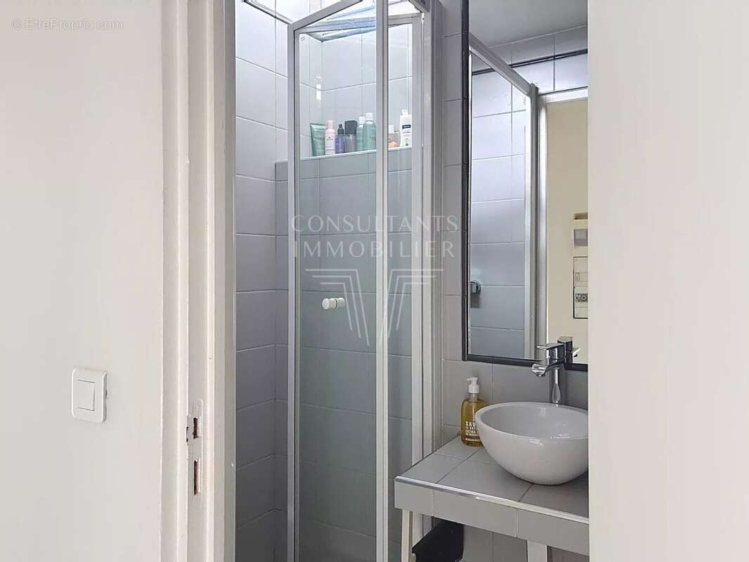 Appartement à PARIS-7E