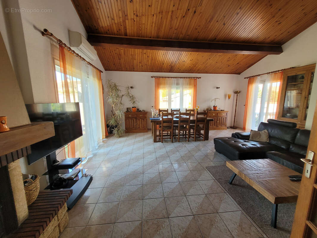 Maison à FLEURY