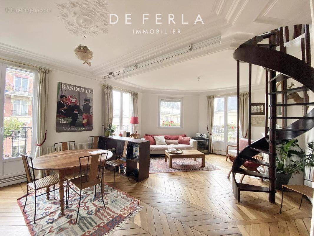 Appartement à PARIS-14E