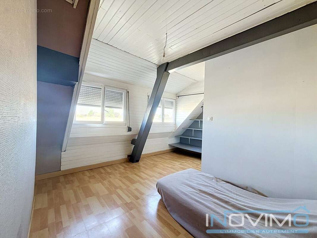 Maison 74 m² à Saint-Sylvestre-Cappel  - photo 4