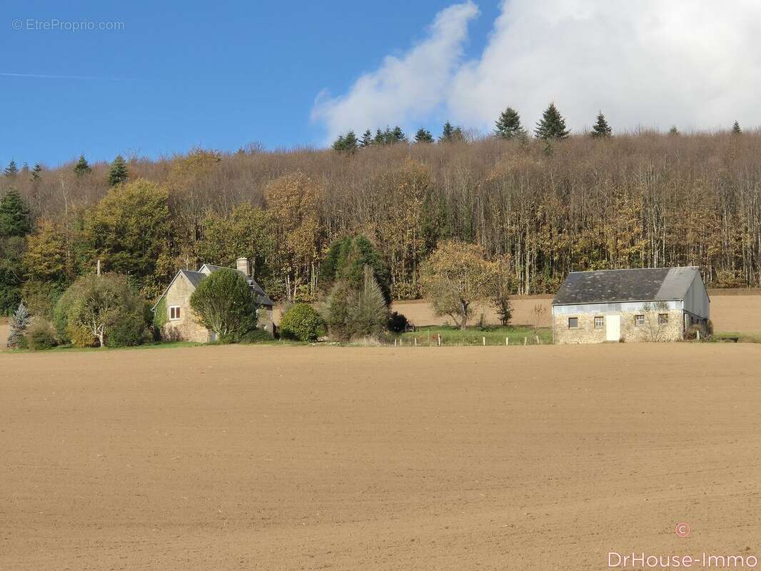 Maison à SAINT-POIS