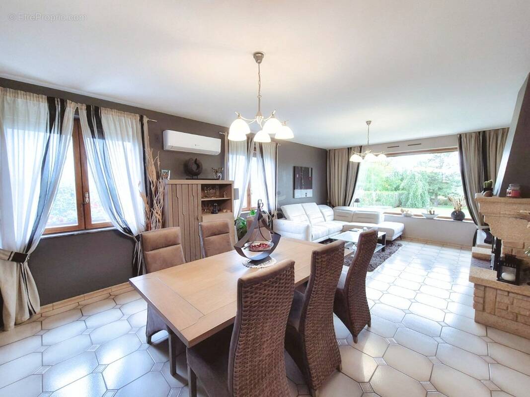 Maison à CHAILLY-LES-ENNERY