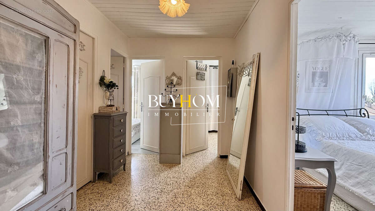 Maison à L'ISLE-SUR-LA-SORGUE