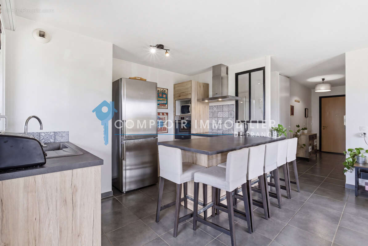 Appartement à SAINT-MARTIN-D'HERES