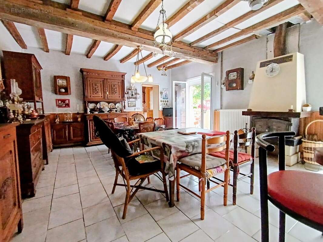 Maison à MEZIDON-CANON