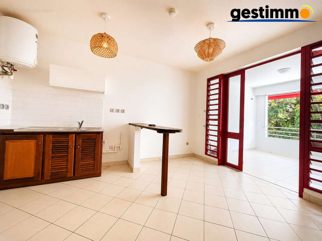 Appartement 28 m² à Cayenne  - photo 3