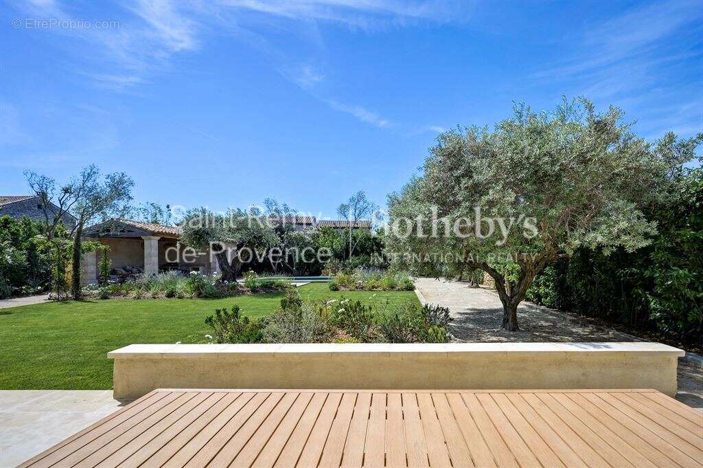 Mas de village entièrement rénové au coeur de Maussane les Alpilles - photo 5
