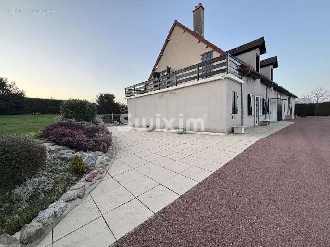 Maison à SAULIEU