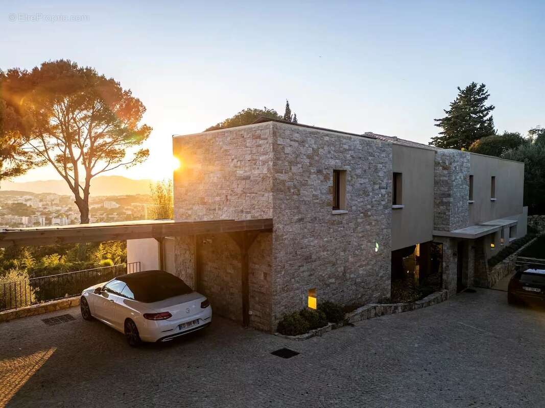 Maison à MOUGINS