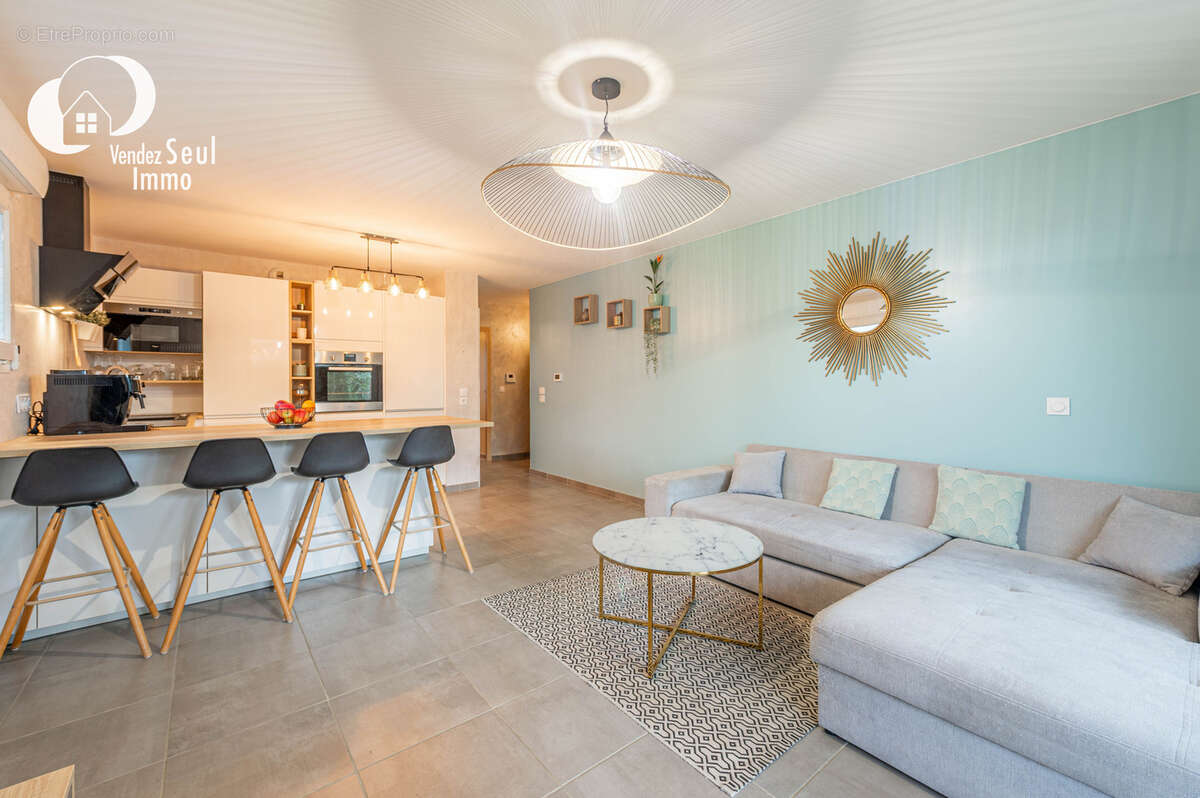 Appartement à POISY